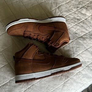 Women’s Nike Dunk High